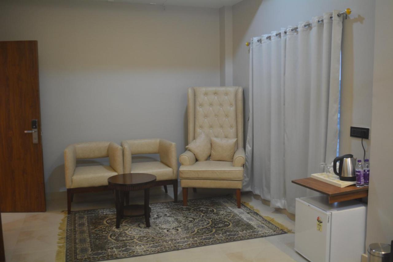 Maharaja Hotel & Banquet Darbhanga Екстер'єр фото