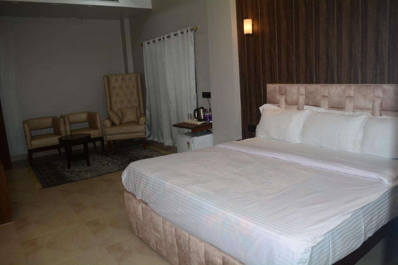 Maharaja Hotel & Banquet Darbhanga Екстер'єр фото
