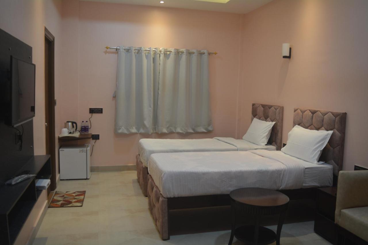 Maharaja Hotel & Banquet Darbhanga Екстер'єр фото