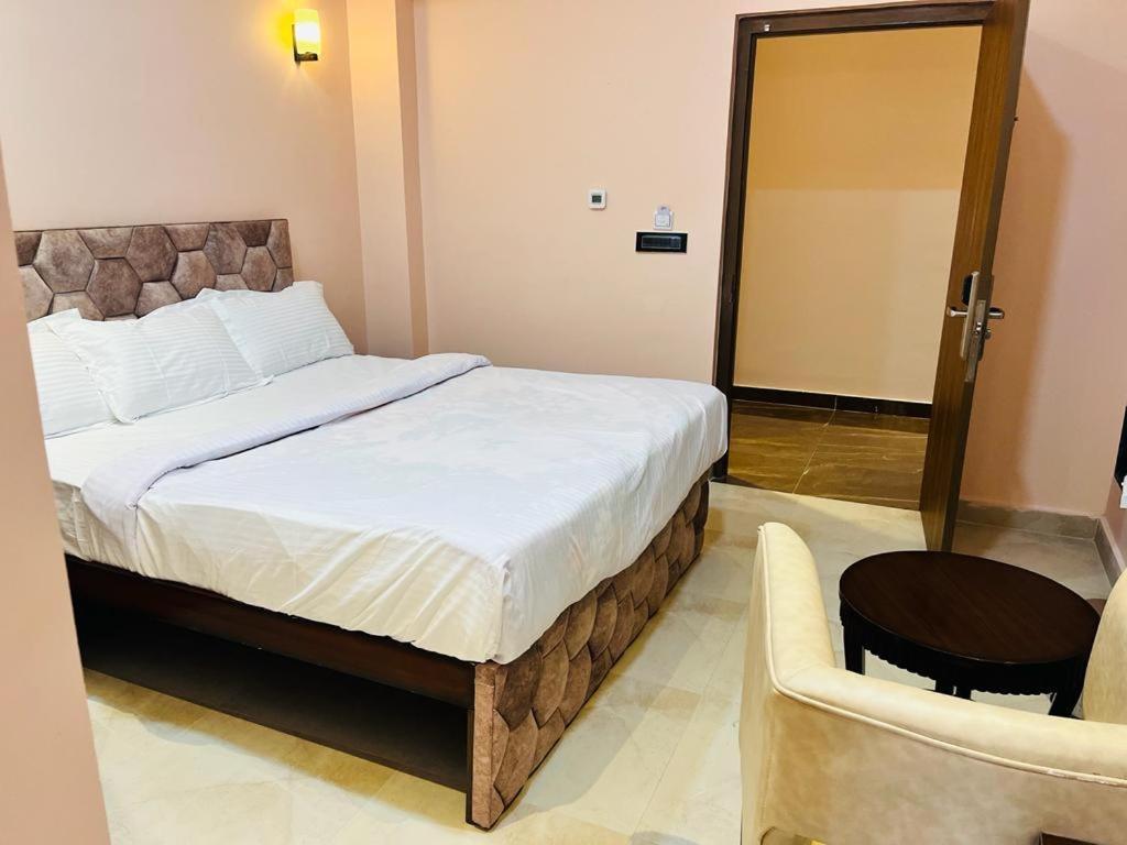 Maharaja Hotel & Banquet Darbhanga Екстер'єр фото