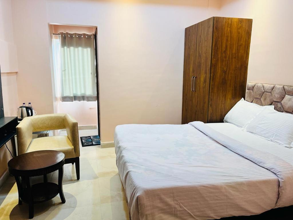 Maharaja Hotel & Banquet Darbhanga Екстер'єр фото